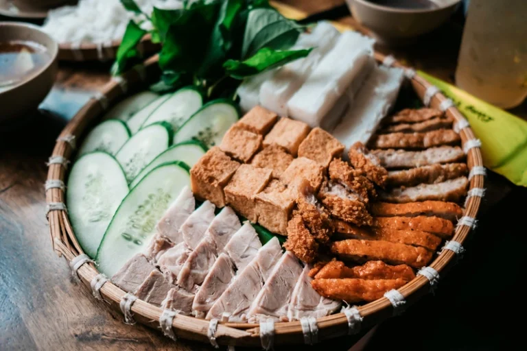 Review bún đậu mắm tôm Làng Vòng