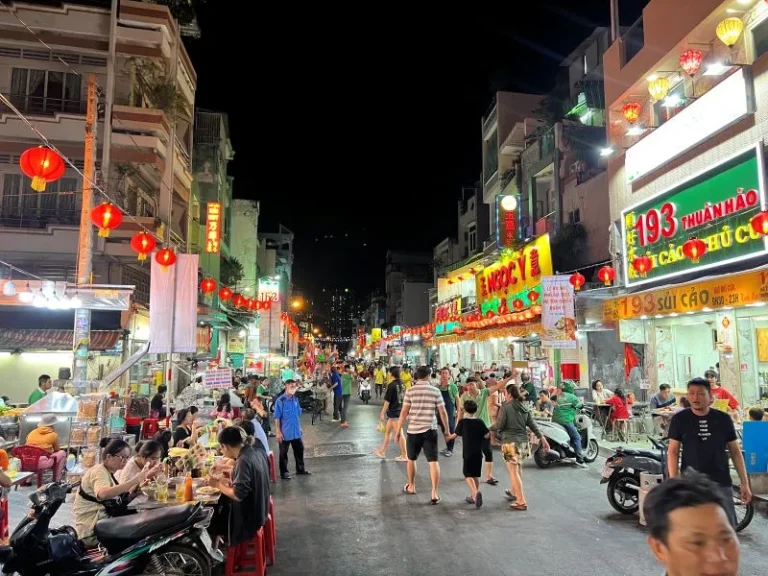 Các phố ẩm thực thú vị, đặc sắc và ngon miệng tại Sài Gòn cho giới trẻ
