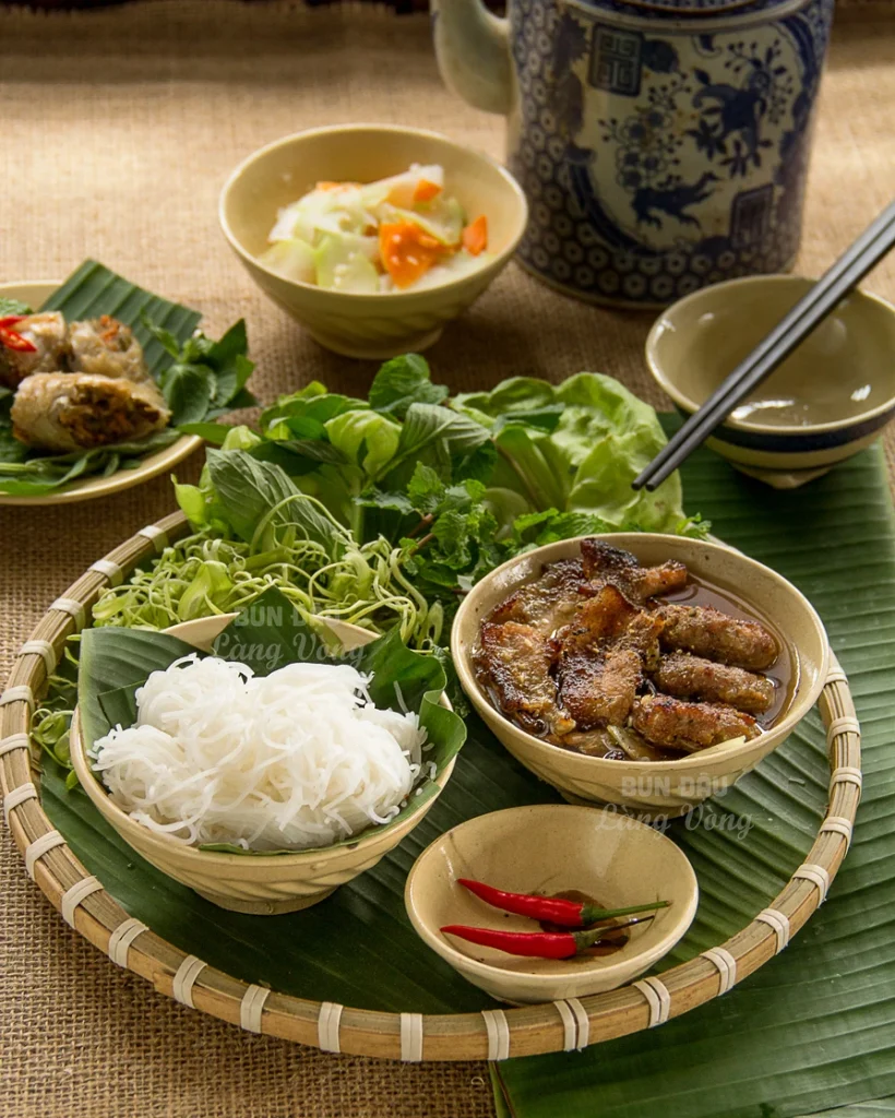 trình bày bún chả Hà Nội tại nhà cực dễ